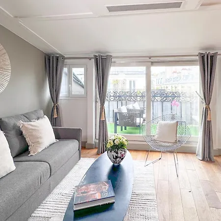 St Michel Apartment